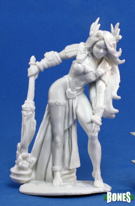Reaper 77162: Yephima, Female Cloud Giant, Dark Heaven Plastic Miniature