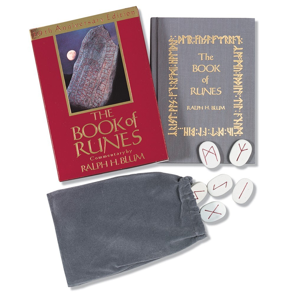 Book of Runes Set Content